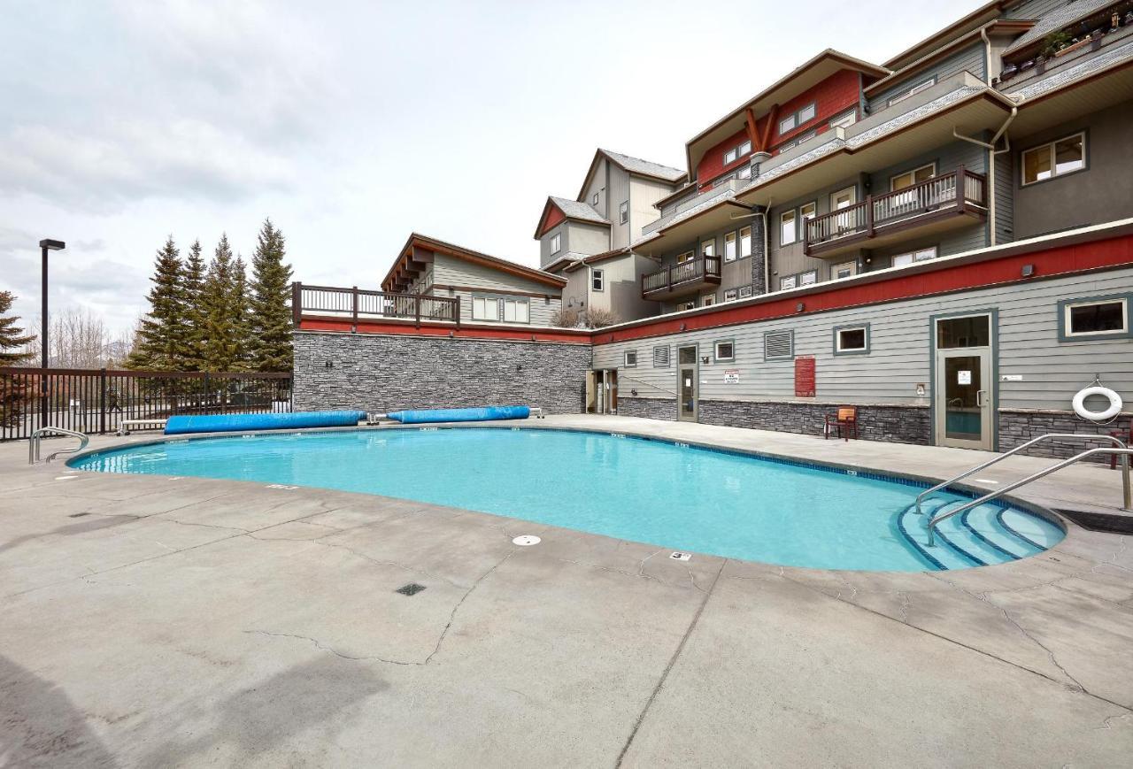 Grizzly Lodge Canmore Kültér fotó