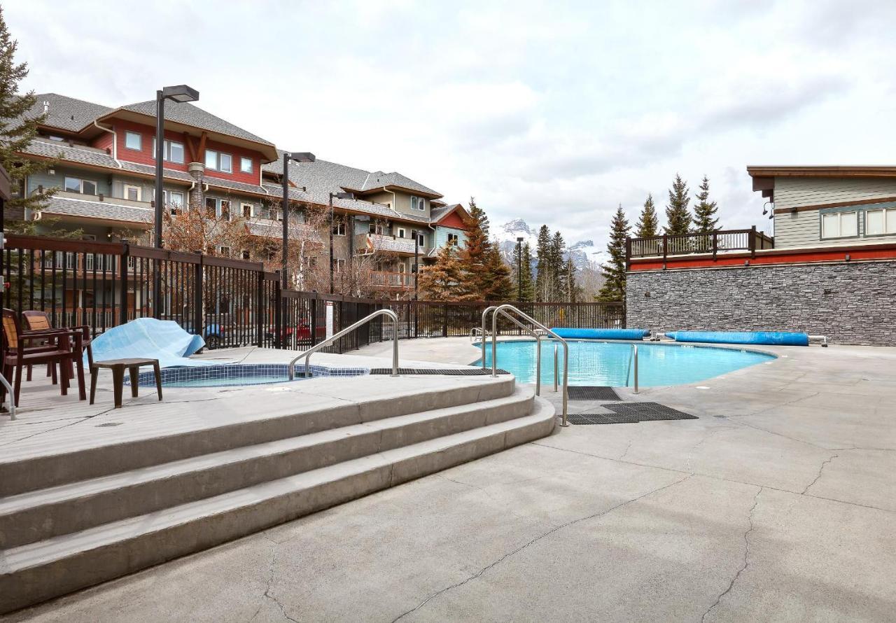 Grizzly Lodge Canmore Kültér fotó